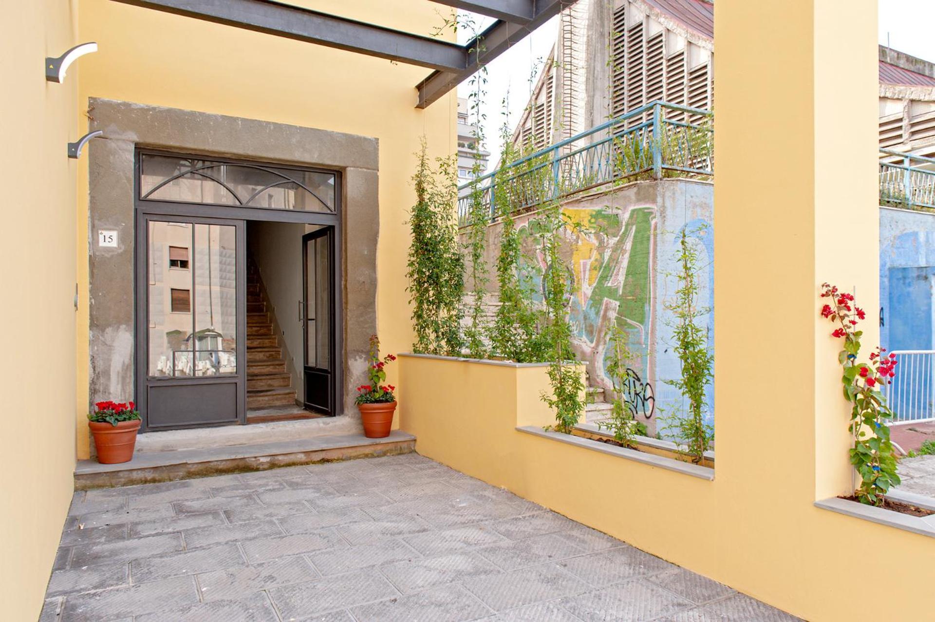 Waterfront Balcony I Grani 2 Resort Style Suite ليفورنو المظهر الخارجي الصورة